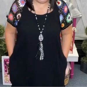 Beautiful NWT blk dress with embroidered sleeves. Size 2xl